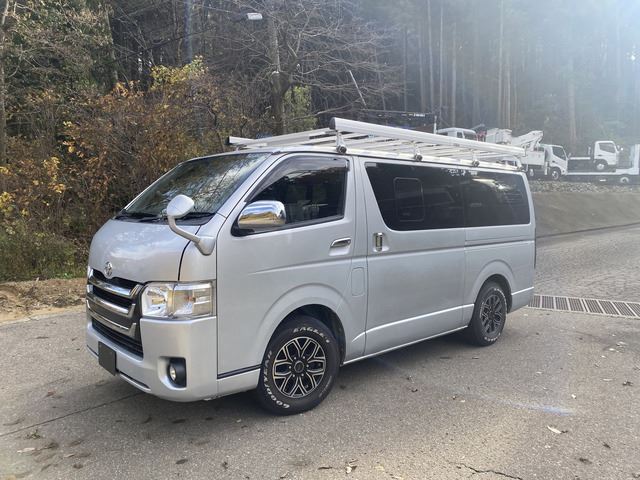 Toyota Hiace Van 3.0 Super GL Long Diesel 4WD