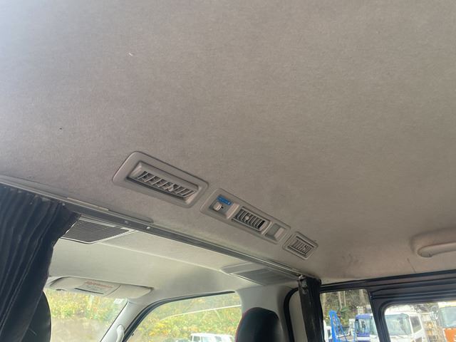 Toyota Hiace Van 3.0 Super GL Long Diesel 4WD