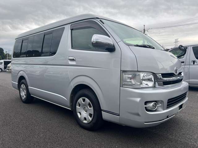 Toyota Hiace 2.7 GL Long Medium Roof