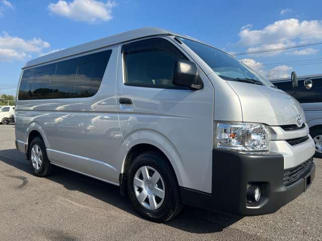 2015 Toyota Hiace 2.7 DX Long Middle Roof