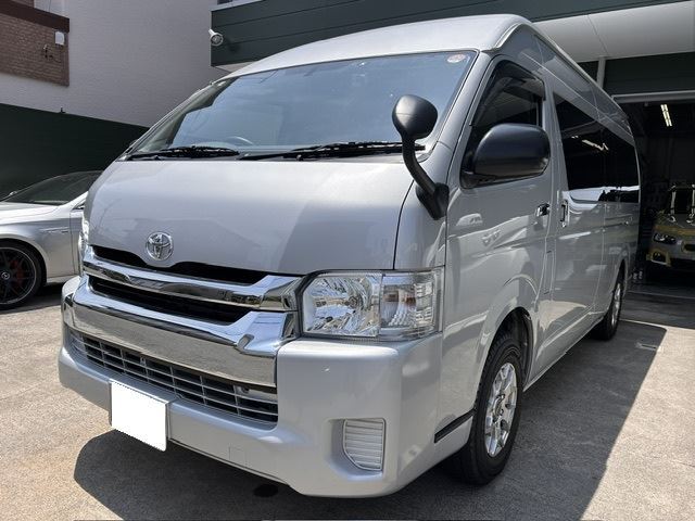 Toyota Hiace Commuter Super Long GL 4WD