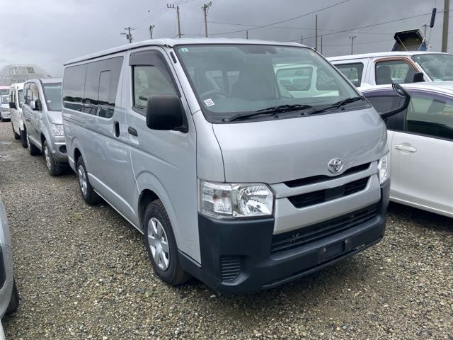 Toyota Hiace DX