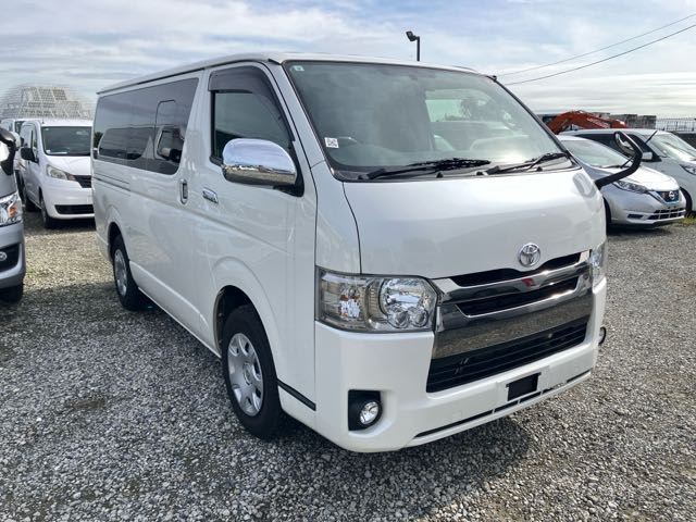 Toyota Hiace Super GL Dark Prime