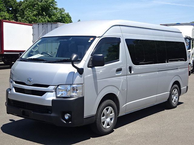 Toyota Hiace Commuter Super Long DX 4WD