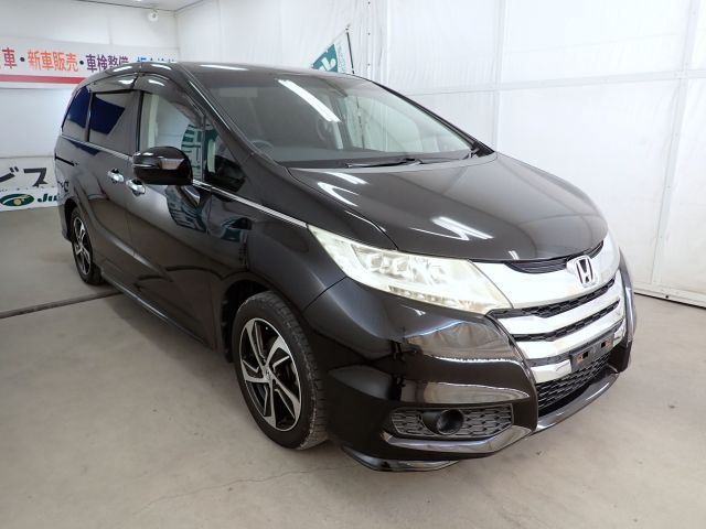 2015 Honda Odyssey G Aero Package, genuine navigation system, TV, and backup monitor.