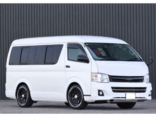 Toyota Hiace Wagon GL  –  10-seater  –  2.7G  –  Power sliding door  –  HID headlights  –