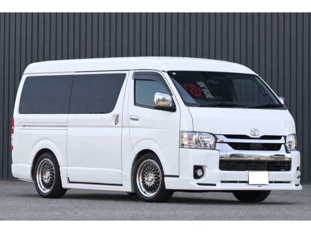 Toyota Hiace Van S-GL Dark Prime II  –  2.8D  –  8-number plate, 2-year vehicle inspection