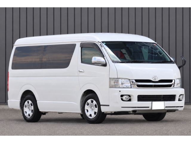 Toyota Hiace Wagon GL  –  2.7G  –  Electric sliding doors  –  Aftermarket navigation system  –  Crisona (a type of smart light)  –  ETC (Electronic Toll Collection)  –  100V power outlet