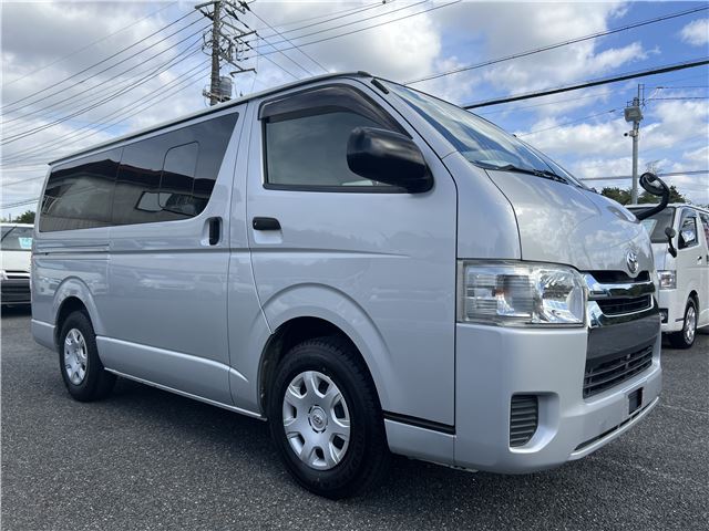 Toyota Hiace Van Long DX GL Package Gasoline 6-seater with factory navigation system