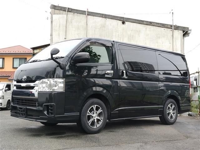 Toyota Hiace DX 3/6 seater 5-door