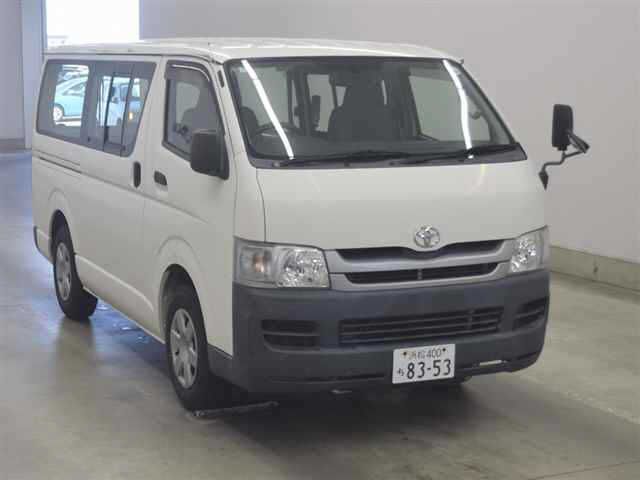Toyota Hiace Van Long DX