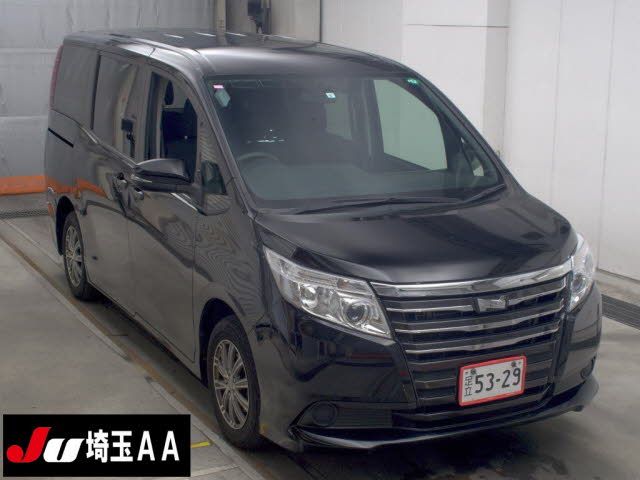 2015 Toyota Noah X 7-seater